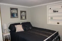 Baker's Cottage - Relax in this quiet mountain cottage by the creek.