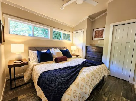 Clearwater Cottage B Отели в г. Пайни