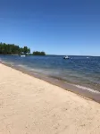 GREAT Newly Renovated  Sebago Lake- short walk to Nason`s beach🏠🏖🚗