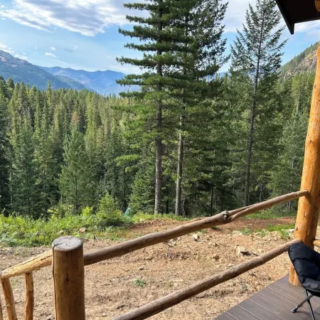 Bull Lake, Montana Mountaintop Retreat