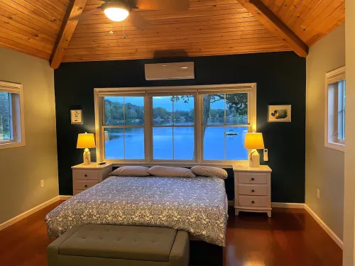 12 Bedroom Lake House, 150 ft Lakefront, 1 Acre, Beach, Ski Elk Mountain Poconos Hotels in Susquehanna County