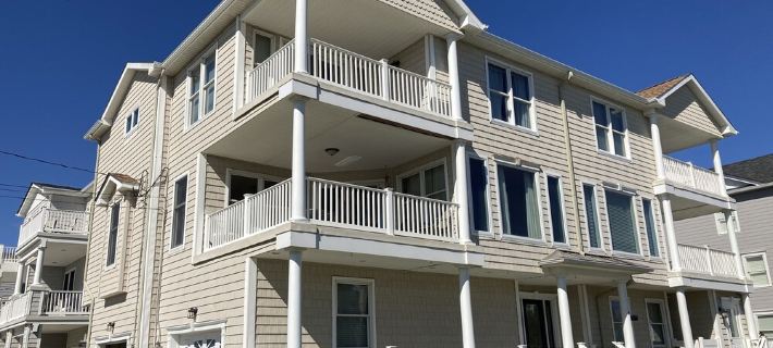 Perfect Beach House; Majestic Ocean Views, less than 100 steps to beach Hotels in Brigantine
