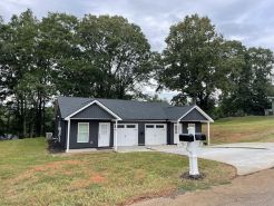 Brand new construction Villa with high end modern amenities!