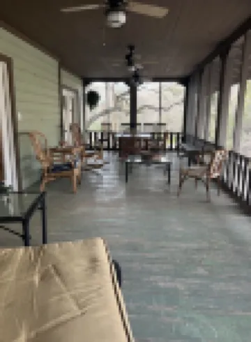 Completely renovated 1930s Cottage on the Guadalupe River. Ideal location!