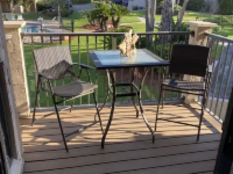 Beach Condo Newly Renovated 克雷森特海灘酒店