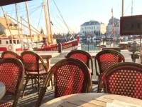 CHARMING STUDIO. ROMANTIC. CALM. FULL CENTER. RENOVATION 2017. VERY BRIGHT