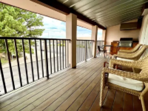 Marfa House Pinto Canyon, in the Center of Marfa Hotels in Marfa