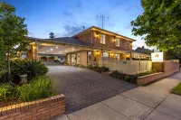 Golden Square Motor Inn Hotels near Kmart Bendigo