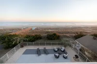 🌊 Luxe Oceanfront Escape 4BR + Private Pool & Stunning Views