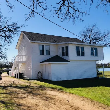 Small but cozy apartment style lakefront home on Buchanan Dam with great views!