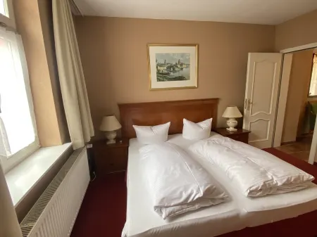 Apartment with terrace, parking, heated pool and more Отели рядом со станцией Train Station Wernigerode