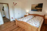 Wonderful vacation apartment "Wendelstein" on the 1st floor at Etterer Hof Hotels in Feldkirchen-Westerham