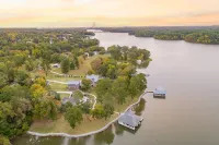 Lake Hyco Retreat - Family Friendly, Vir, Raleigh, Durham, Rdu Hotel a Cunningham