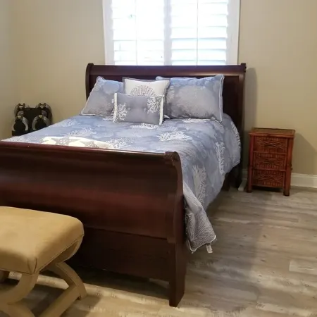 ⭐  Beautiful Private Backyard Resort Heated Pool/Spa Downtown & Beaches