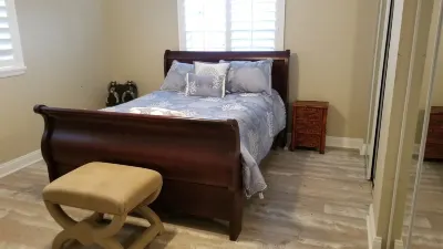 ⭐  Beautiful Private Backyard Resort Heated Pool/Spa Downtown & Beaches