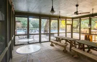 SeaGlass Kiawah – Stylish Cottage Steps from Beach, Pools & Golf