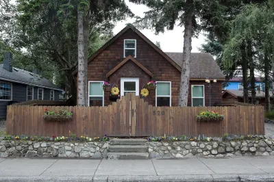 Beautiful Downtown Cottage Hotels near Elmendorf State Fish Hatchery