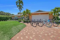 Updated and Spacious 3 Bed 2 BA Home, Heated Pool, 4 Bikes, 5 Min Walk to Beach