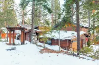 Frosted Shore by AvantStay Luxury Lake Views Hotels near Village Toys
