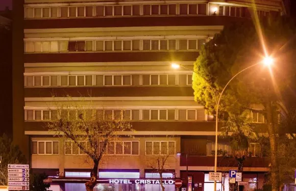 克里斯塔羅酒店