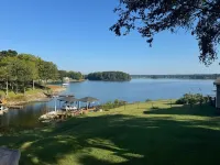 Lake Front 6 Bedroom Home on Beautiful Lake Wateree.