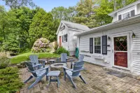 Charming Family-friendly 10 BR, 10.5 BA Property by Perkins Cove!