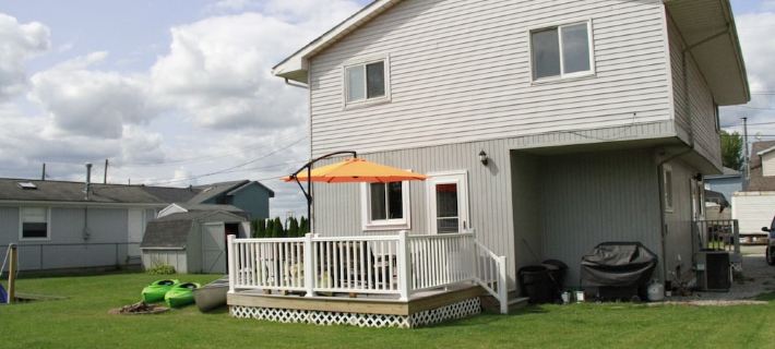 Lake St.Clair Canal Home w/Pontoon/Jet Ski'SPerfect for Families/Fishermen Hotels in St. Clair County