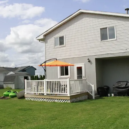 Lake St.Clair Canal Home w/Pontoon/Jet Ski'SPerfect for Families/Fishermen