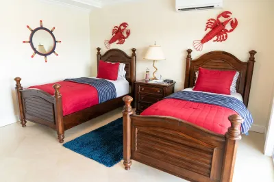 Bayfront Home In Florida Keys Founders Park Soccer Fields附近的飯店