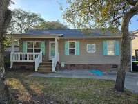 Seas The Day! Oak Island Retreat