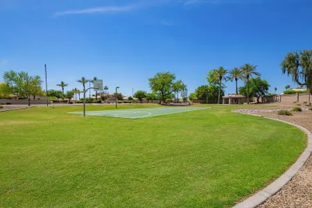 🌟 Arrowhead Ranch: Where Golf Meets Luxury Living! 🌟 Отели рядом с достопримечательностью «The Legend at Arrowhead»