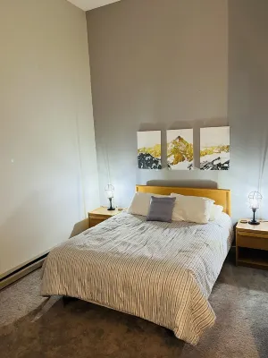 Loon Mtn Loft w/Pool, Jacuzzi Access, Mtn Shuttle  호텔
