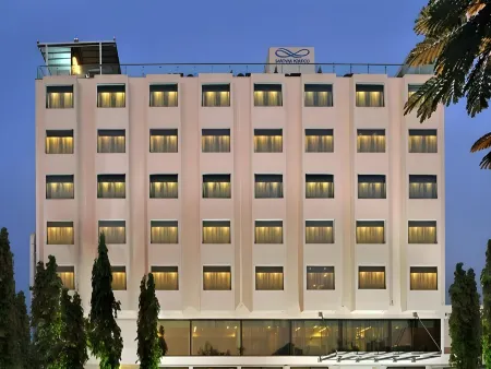 Marasa Sarovar Portico  Rajkot Отели рядом с достопримечательностью «ISKCON Rajkot, Sri Sri Radha Neelmadhav Dham»