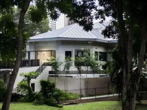 Lloyd's Inn Hotels near Orchard