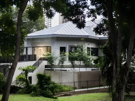 Lloyd's Inn