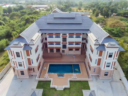 S-Tawan Hotel & Convention Отели в г. Mueang Maha Sarakham