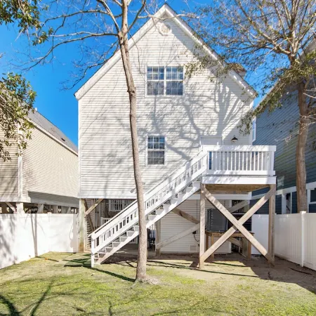 Prvt Home 3 Bedrooms/3 Baths, Sleeps 10, Surfside Bch, SC Just Steps To The Beac