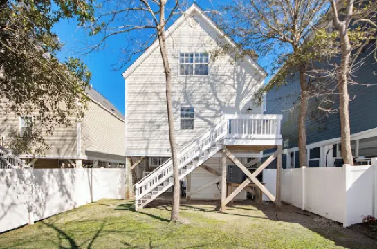 Prvt Home 3 Bedrooms/3 Baths, Sleeps 10, Surfside Bch, SC Just Steps To The Beac