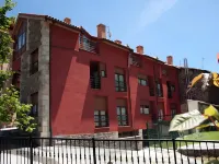 Las Casucas de Remoña Hotels in Lon
