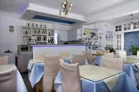 Golden Star Hotels in Santorini