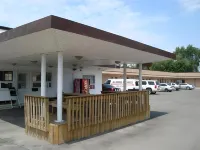 Niagara Inn & Suites