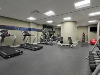 Hampton Inn Kansas City/Downtown/Financial District Hotels near Tom's Town Distilling Co.