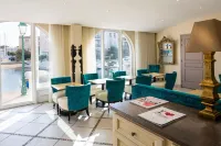 Le Suffren Hôtel