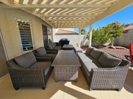 Oasis. Single Story Freshly Remodeled Pool Home! Отели рядом с достопримечательностью «Парк Флойд Лам»