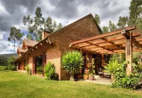Palumbo Glamping & Villas Hoteles en Cuniburo