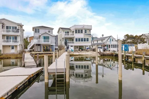 Luxury LBI Waterfront Home With Dock.  Perfect for Boat Owners!