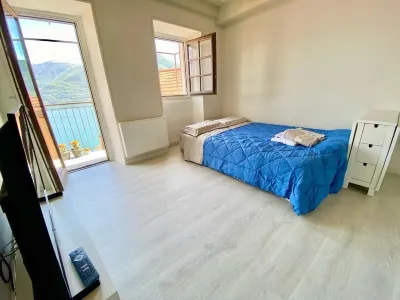 Casa Spasù: Charming Corner with a View 5 Minutes from Cannobio, Lake Maggiore Các khách sạn gần Villa Ester