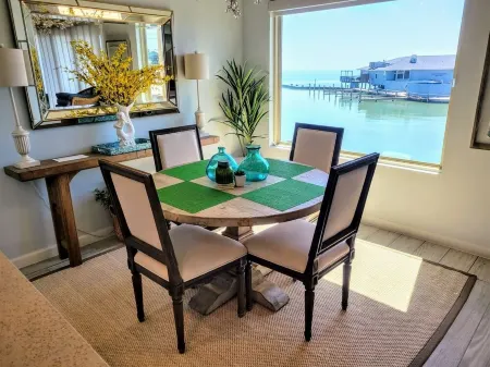 Serene Getaway - 107 Allegro North - Beautiful Second Floor Condo at Allegro