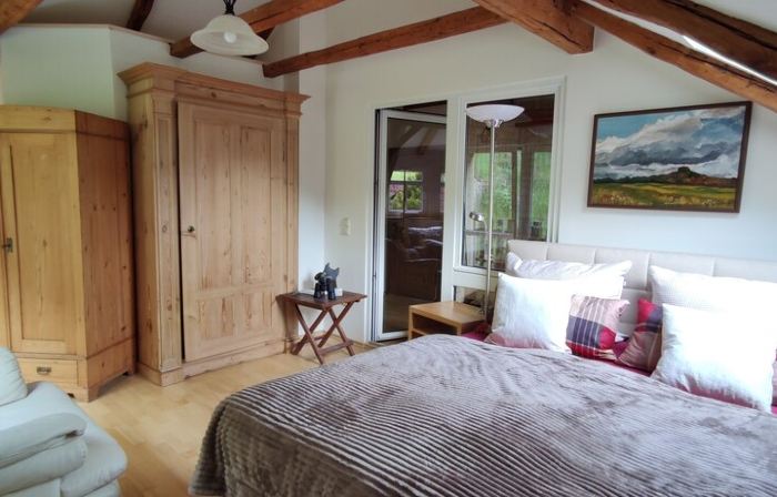 Stylishly furnished apartment in Rathmannsdorf in the Zauketal, allergy sufferers