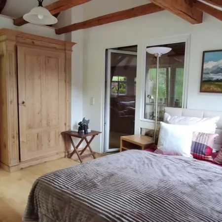 Stylishly furnished apartment in Rathmannsdorf in the Zauketal, allergy sufferers
